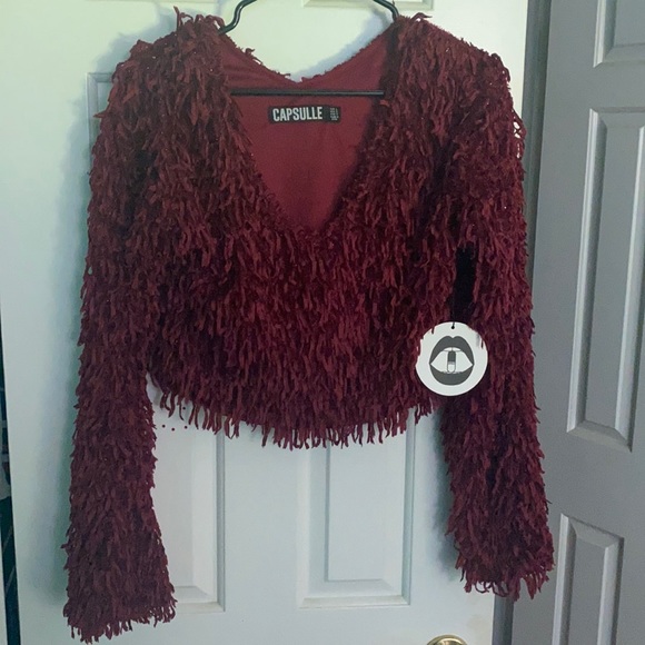 NWT Frill funky bell sleeve maroon sweater - Picture 1 of 4